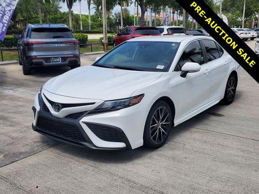 2023 Toyota Camry SE