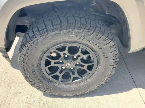 Silver Sky Metallic 2021 Toyota Tacoma SR5