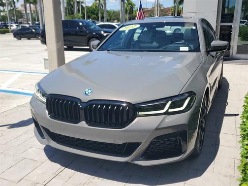 2022 BMW 530e Base