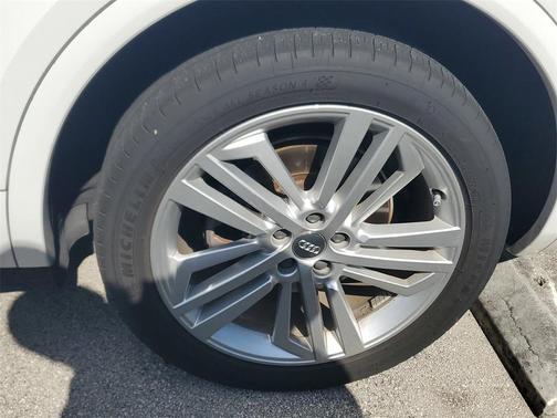 2019 Audi Q5 2.0T Premium Plus