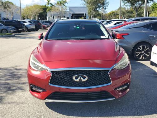 2018 INFINITI QX30 Premium
