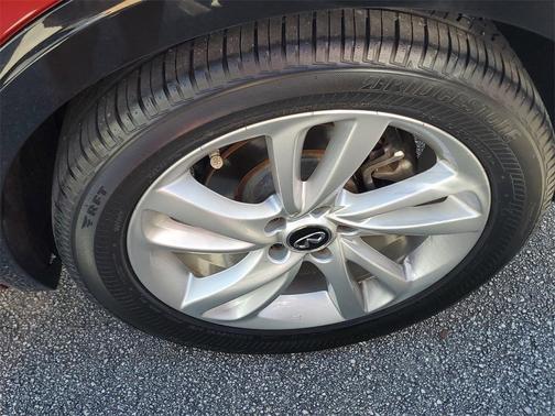 2018 INFINITI QX30 Premium