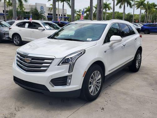 Crystal White Tricoat 2019 Cadillac XT5 Luxury