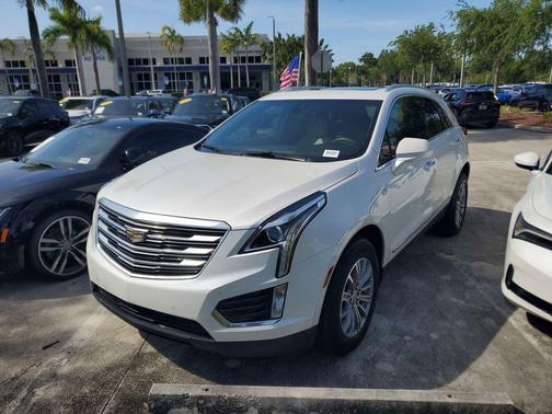 Crystal White Tricoat 2019 Cadillac XT5 Luxury