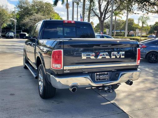 2017 RAM 1500 Limited Crew Cab 4x4 5'7' Box