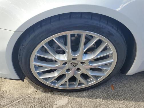 2019 Porsche Panamera 4