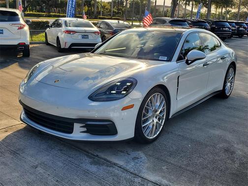 2019 Porsche Panamera 4
