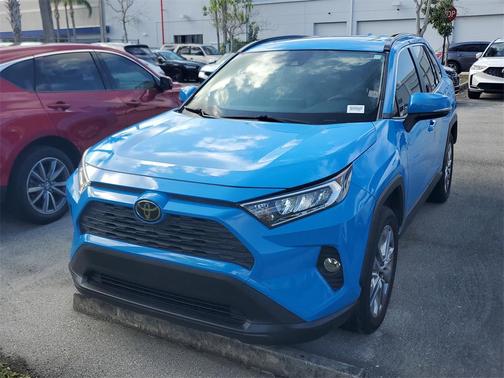 2020 Toyota RAV4 XLE Premium