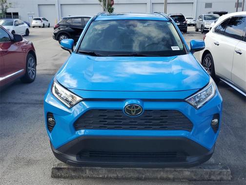 2020 Toyota RAV4 XLE Premium