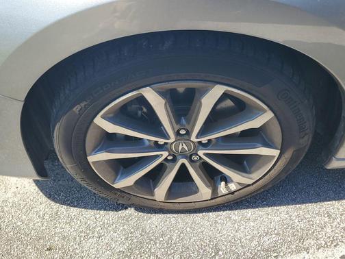 Lunar Silver Metallic 2024 Acura Integra Base