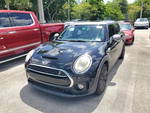 Midnight Black Metallic 2017 MINI Clubman Cooper S