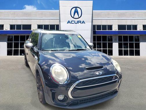 Midnight Black Metallic 2017 MINI Clubman Cooper S