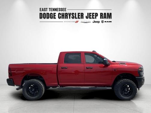 2025 RAM 2500 Tradesman Crew Cab 4x4 6'4' Box