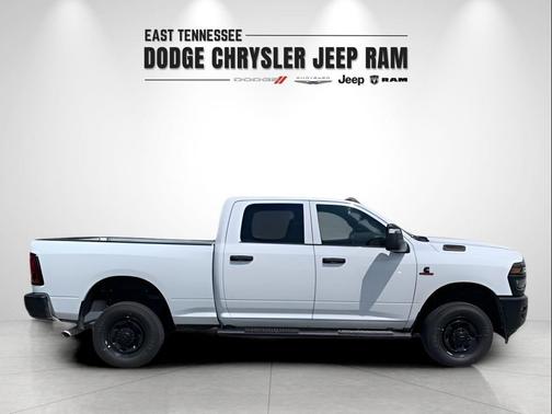 2025 RAM 2500 Tradesman Crew Cab 4x4 6'4' Box
