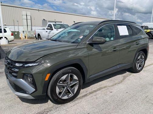 2025 Hyundai TUCSON SEL