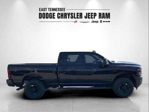 2025 RAM 2500 Tradesman Crew Cab 4x4 6'4' Box