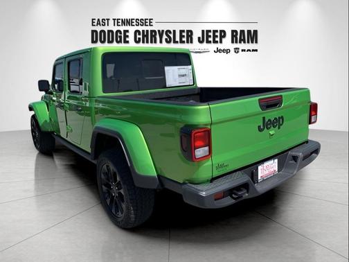 2025 Jeep Gladiator Nighthawk