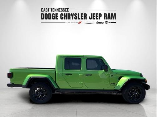 2025 Jeep Gladiator Nighthawk
