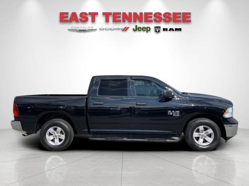 2022 RAM 1500 Classic SLT Crew Cab 4x2 57' Box