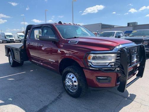 2022 RAM 3500 Laramie Crew Cab 4x4 8' Box