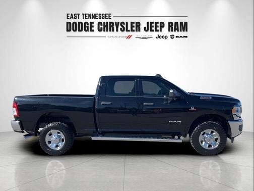 2020 RAM 2500 Tradesman Crew Cab 4X4 6'4' Box