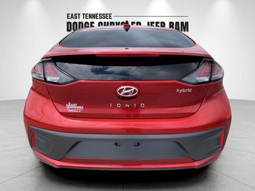 2022 Hyundai IONIQ Hybrid SEL