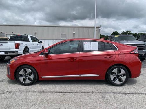 2022 Hyundai IONIQ Hybrid SEL