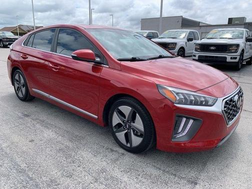 2022 Hyundai IONIQ Hybrid SEL