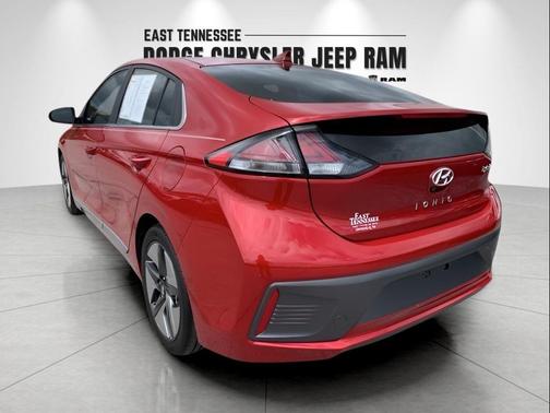 2022 Hyundai IONIQ Hybrid SEL