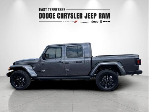 2025 Jeep Gladiator Nighthawk