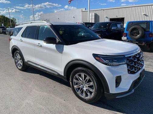 2025 Ford Explorer Platinum