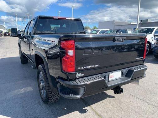 2024 Chevrolet Silverado 2500 Custom