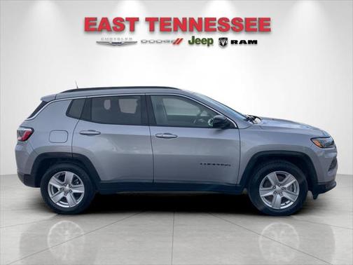2022 Jeep Compass Latitude FWD
