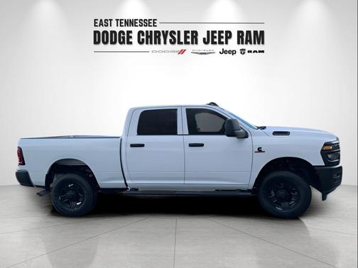 2025 RAM 2500 Tradesman Crew Cab 4x4 6'4' Box