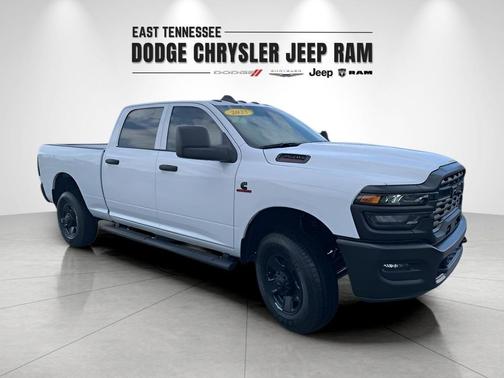 2025 RAM 2500 Tradesman Crew Cab 4x4 6'4' Box