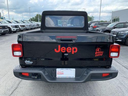 2024 Jeep Gladiator Sport