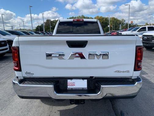 2025 RAM 2500 Tradesman Crew Cab 4x4 8' Box