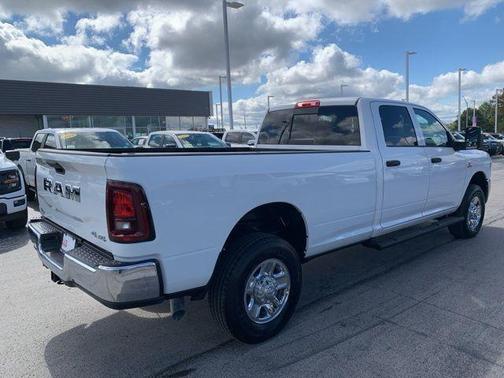 2025 RAM 2500 Tradesman Crew Cab 4x4 8' Box