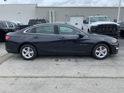 2022 Chevrolet Malibu FWD LT