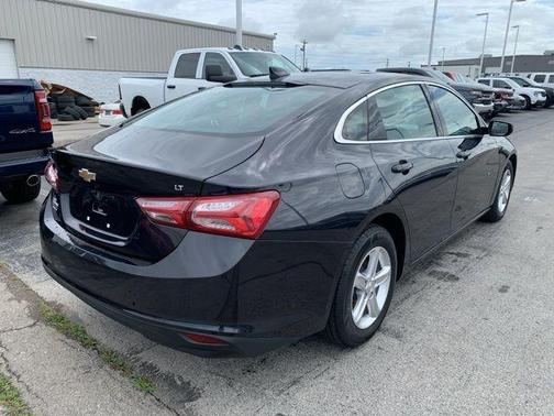 2022 Chevrolet Malibu FWD LT