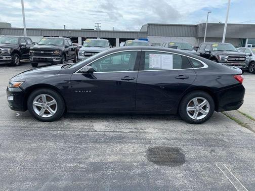 2022 Chevrolet Malibu FWD LT