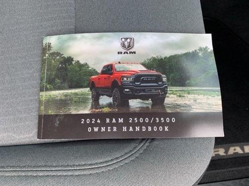 2024 RAM 2500 Big Horn Crew Cab 4x4 6'4' Box