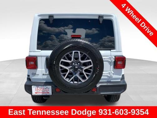 2025 Jeep Wrangler 4-Door Sahara 4x4