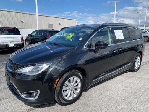 2018 Chrysler Pacifica Touring-L