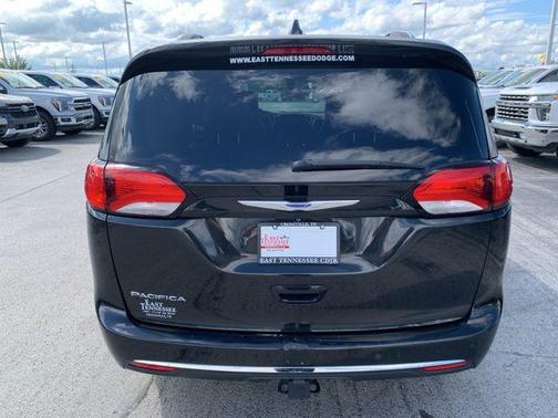 2018 Chrysler Pacifica Touring-L