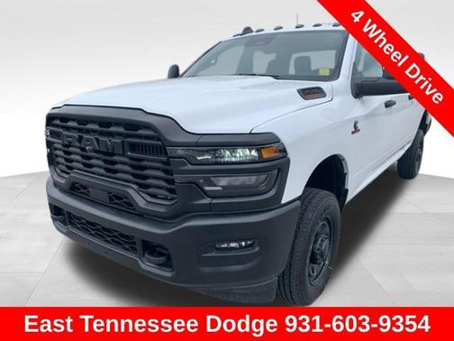 2025 RAM 2500 Tradesman Crew Cab 4x4 6'4' Box