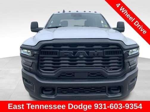 2025 RAM 2500 Tradesman Crew Cab 4x4 6'4' Box