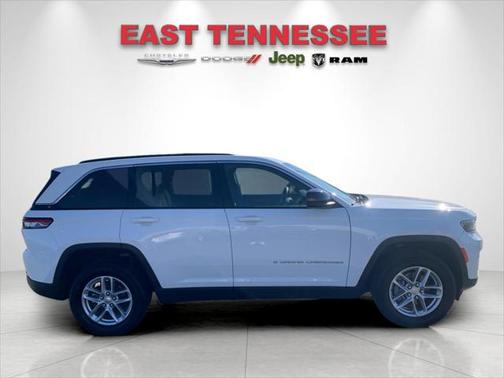 2024 Jeep Grand Cherokee Laredo X 4x4