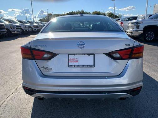 2022 Nissan Altima SR FWD