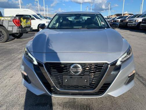2022 Nissan Altima SR FWD